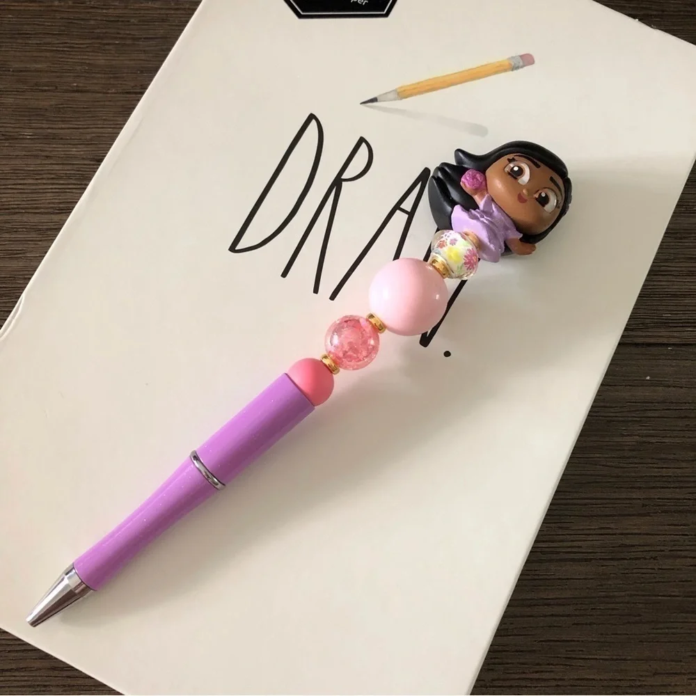 Disney Doorables: Encanto: Isabela handmade beaded pen